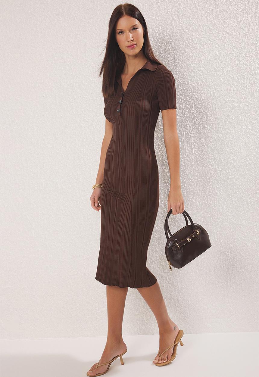 Trendyol - Plain maxi knitwear polo collar dress - brown