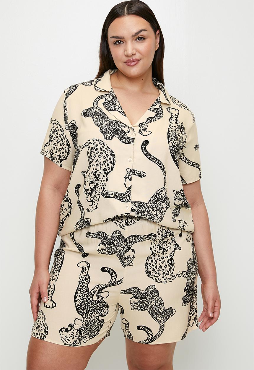 Trendyol - Cream Tiger Patterned Shirt Collar Woven Pajama Set
