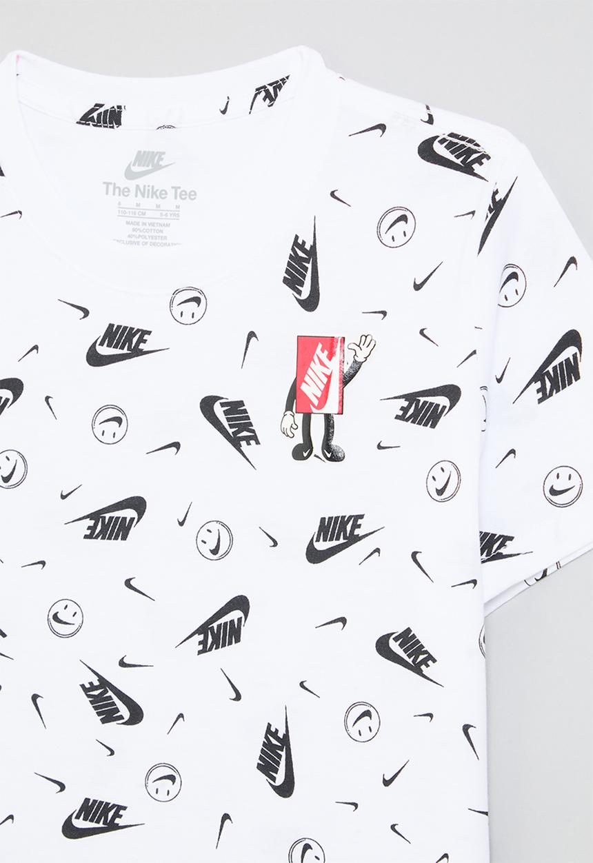 Nike - Nike all-over print boxy tee - white