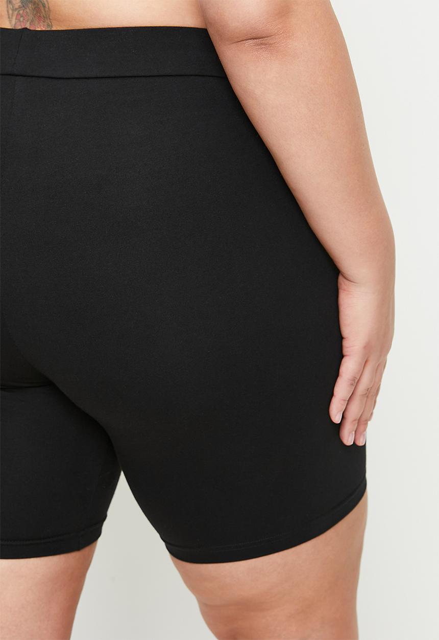 PUMA - Plus ESS No. 1 Logo 7   Short Leggings W PUMA - Black