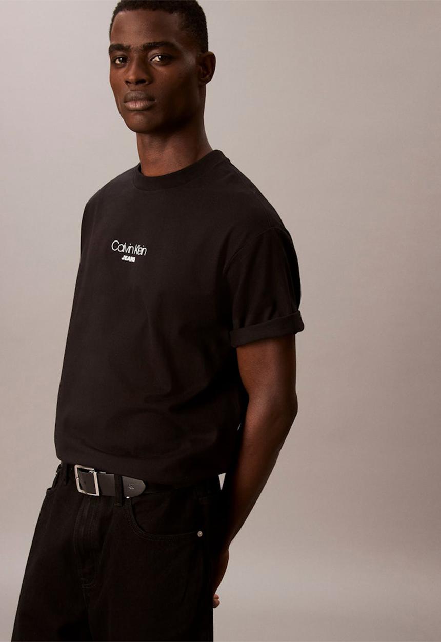 Calvin Klein - Ss 16S Rlxd Fit Ckj Graphic Tee - Black