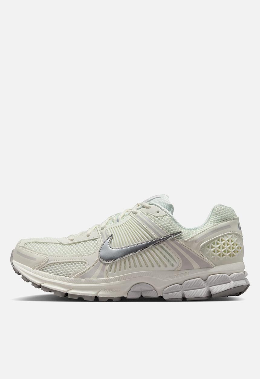 Nike - Zoom Vomero 5