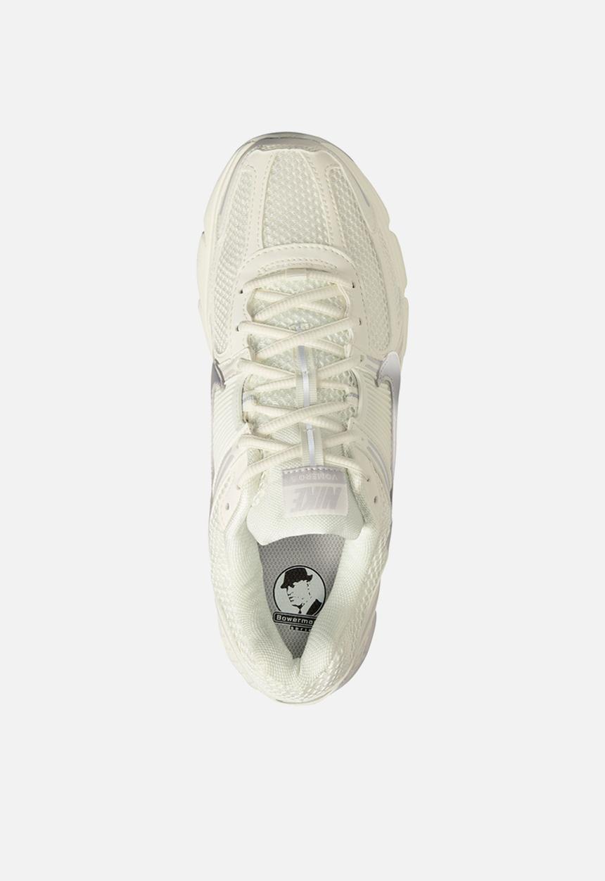 Nike - Zoom Vomero 5