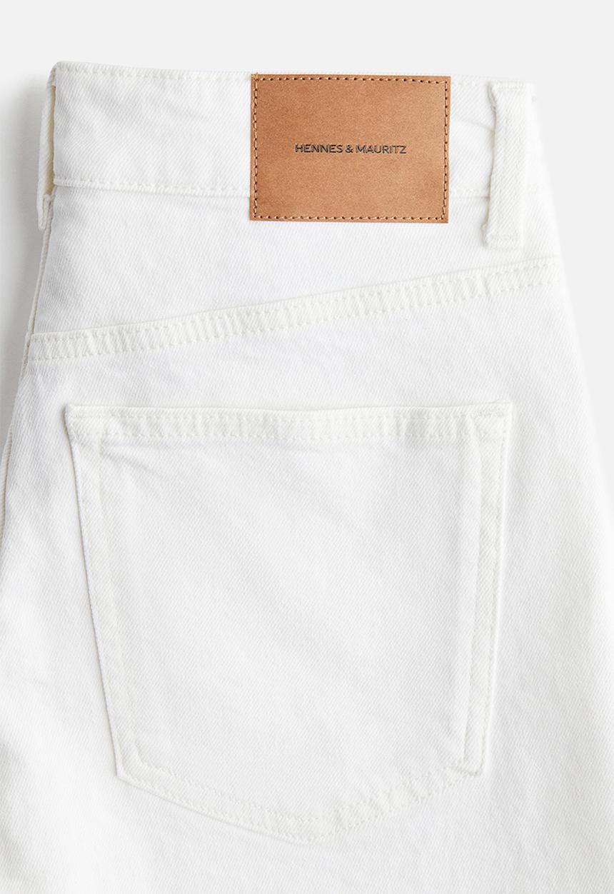 H&M - High-waisted denim shorts - white