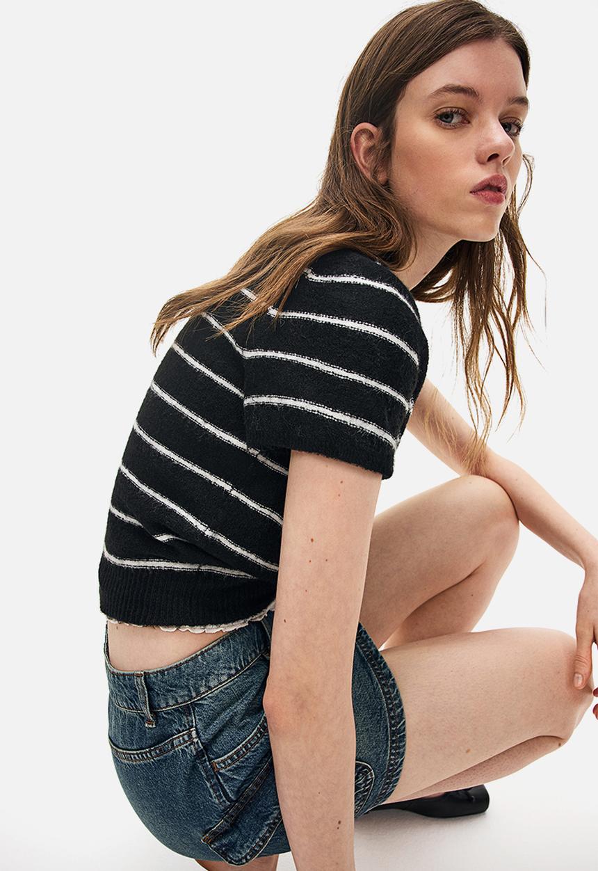 H&M - Fine-knit t-shirt - black striped