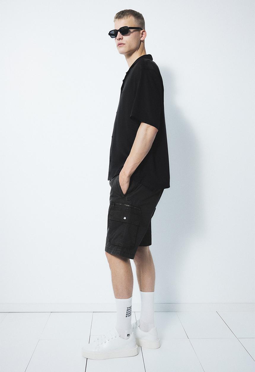 H&M - Regular fit cargo shorts - dark grey