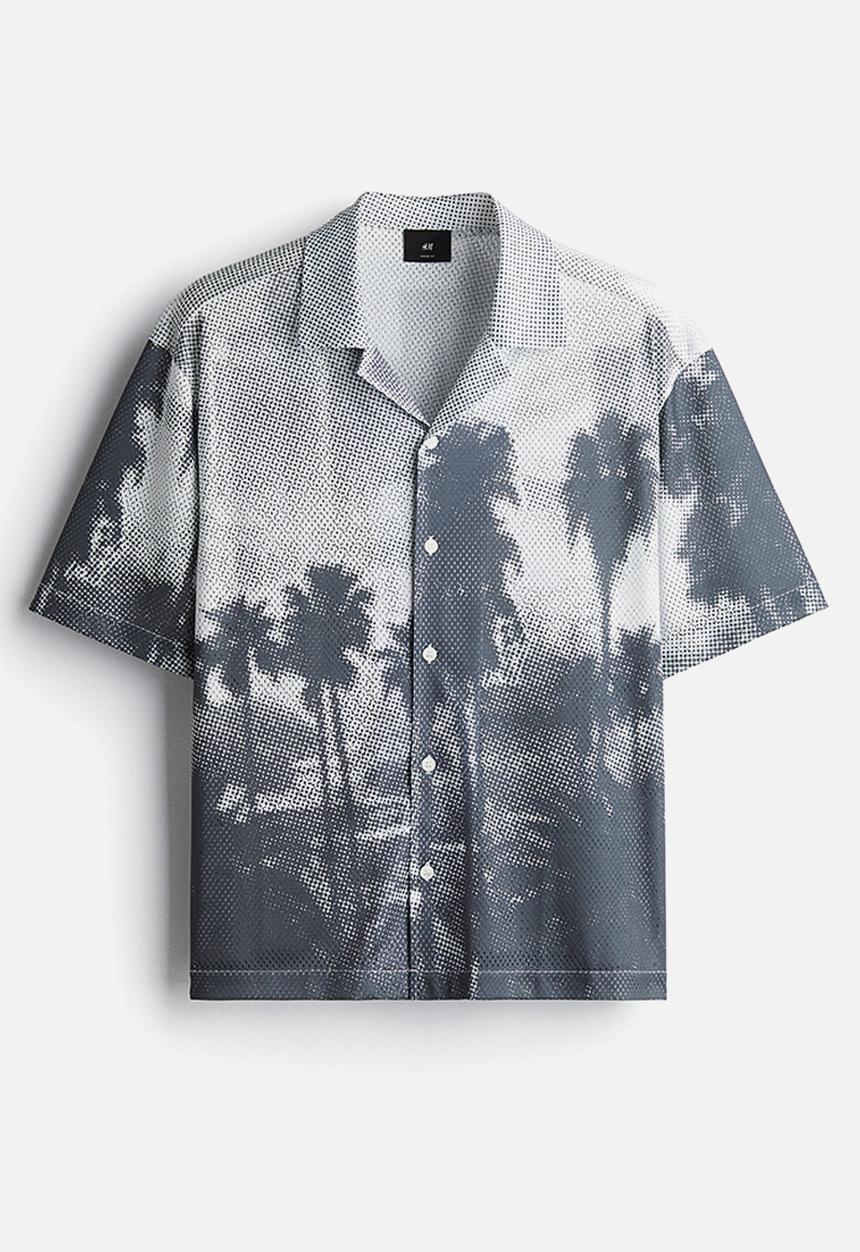 H&M - Loose fit mesh resort shirt - grey palm trees