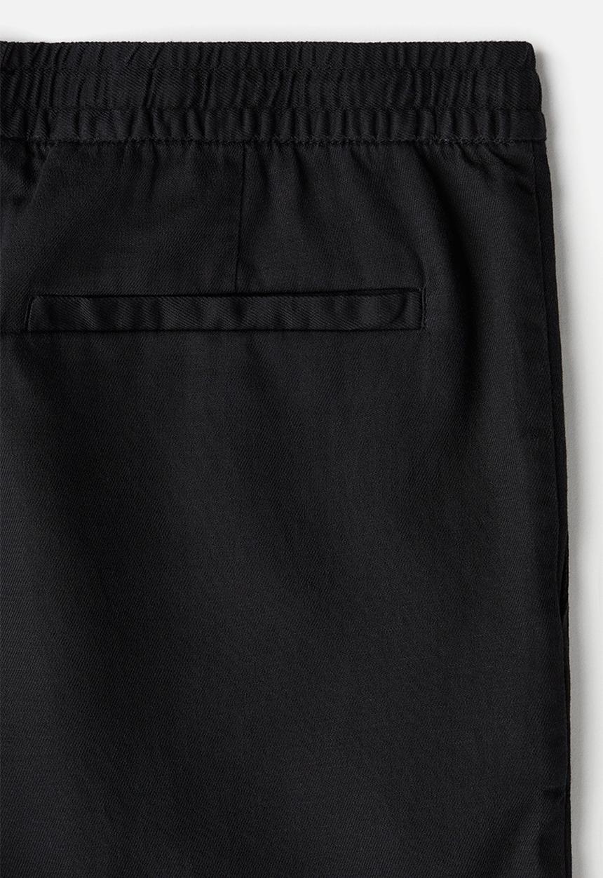 H&M - Relaxed fit linen-blend shorts - black