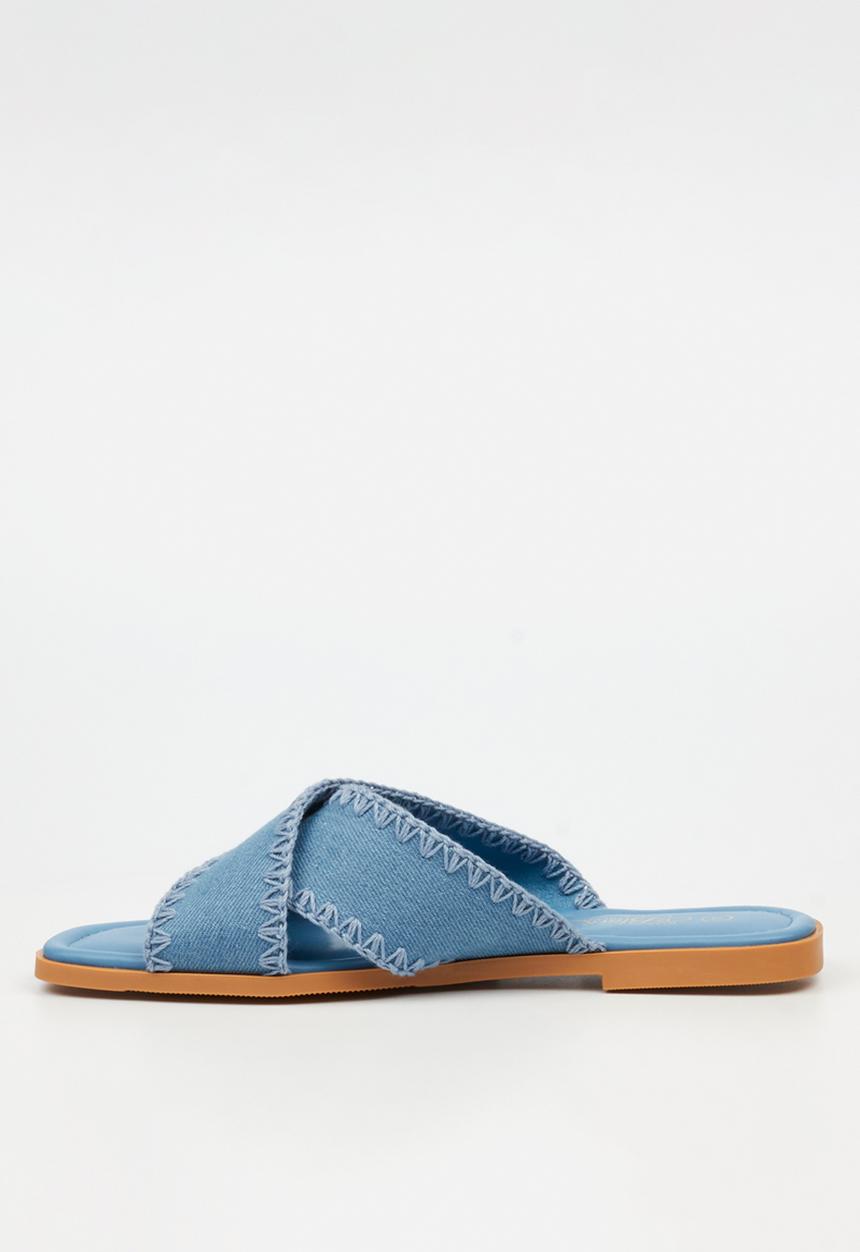 Miss Black - Cream 2 slide - blue