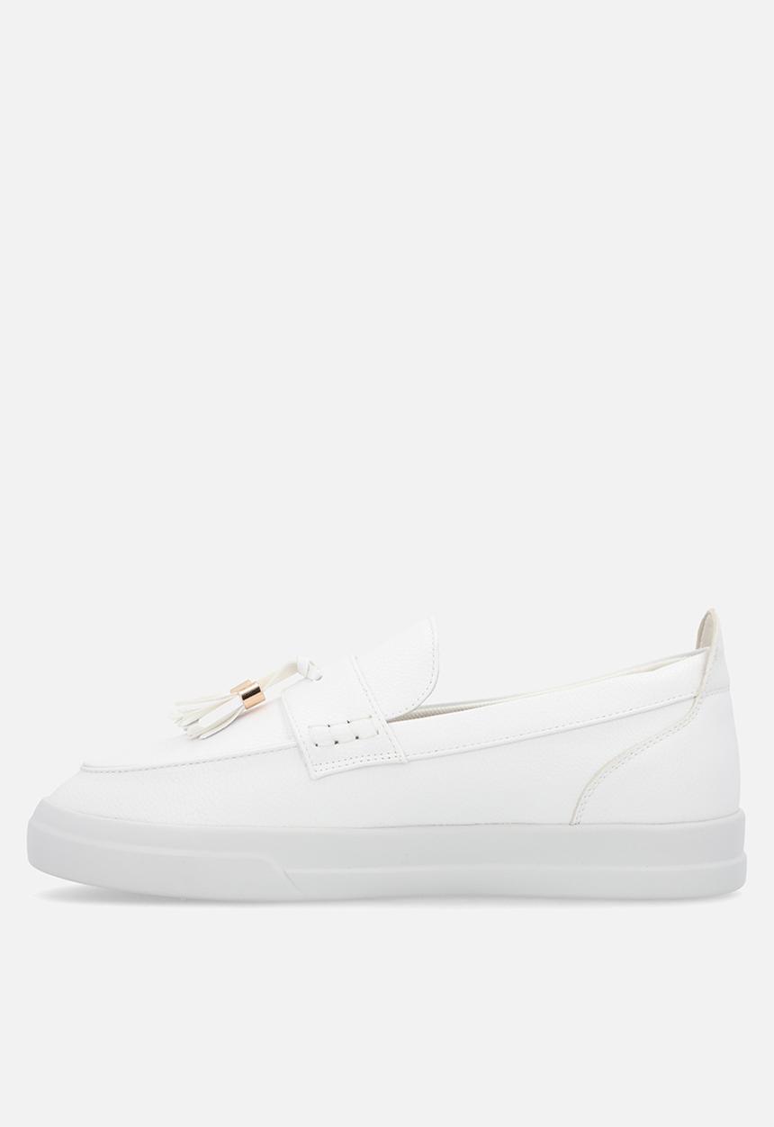Jonathan D - Tassel - White