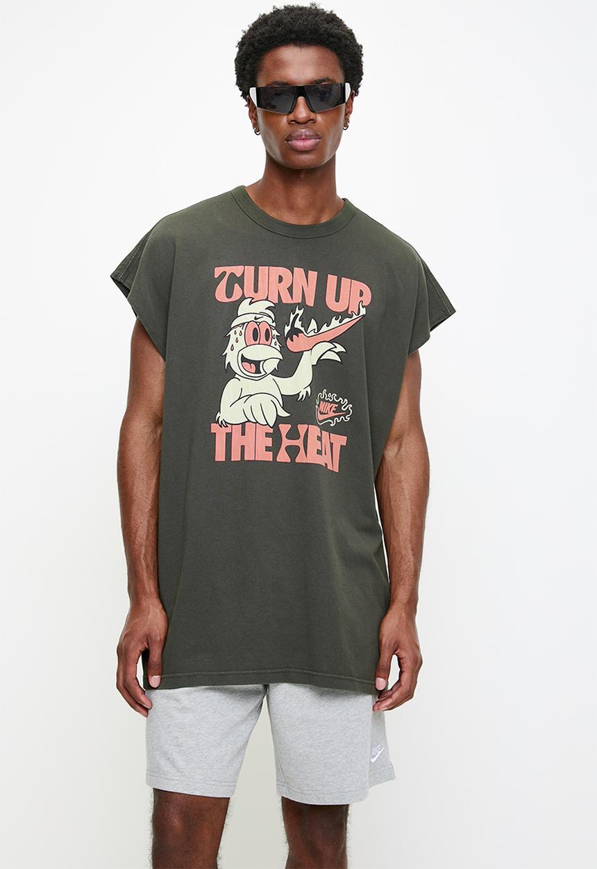 Nike - NSW Hot Ones Graphic Tee - Sequoia