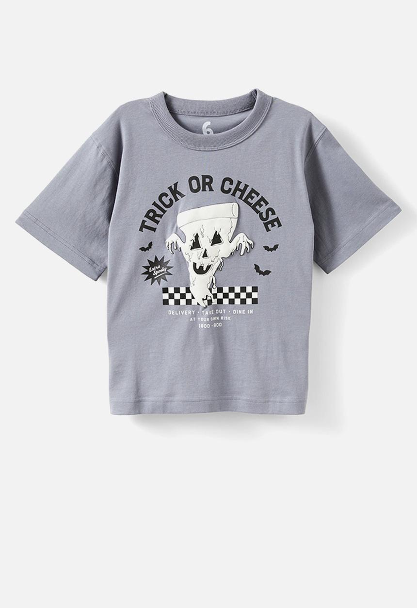 Cotton On - Jonny short sleeve graphic print tee - steel/trick or cheese