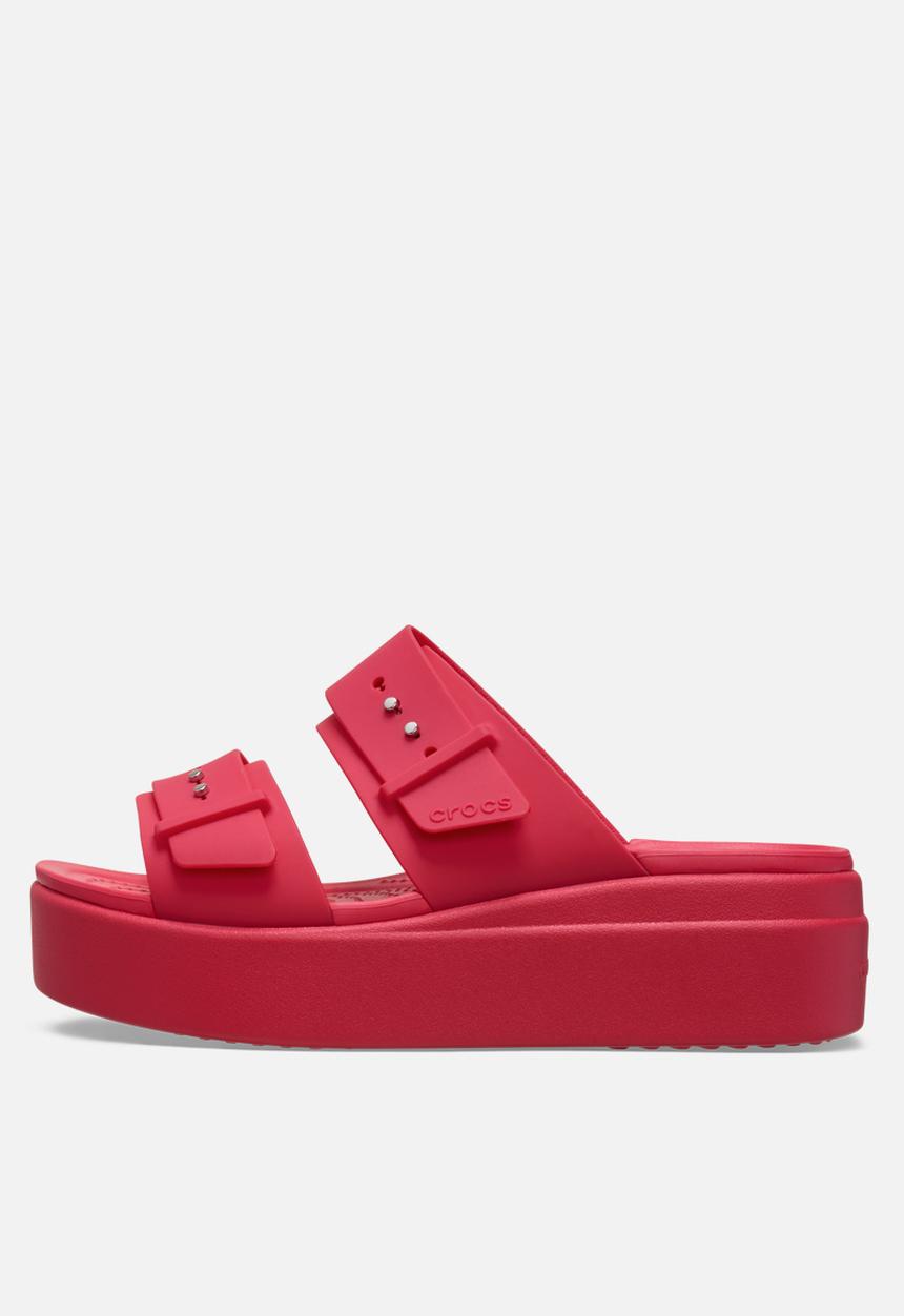 Crocs - Brooklyn buckle low wedge - digital raspberry