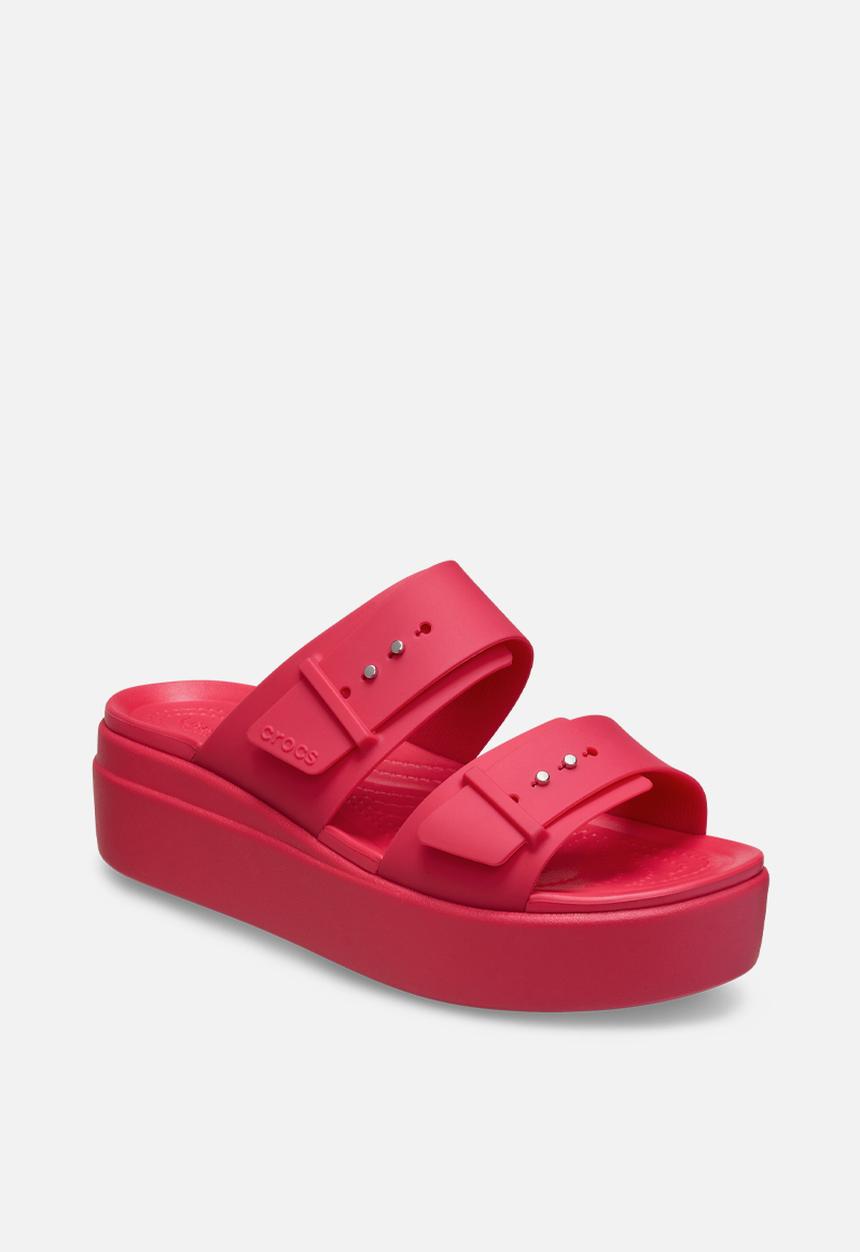 Crocs - Brooklyn buckle low wedge - digital raspberry