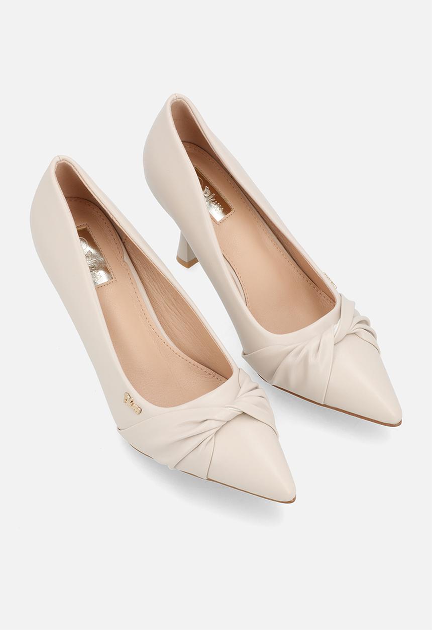 Plum - Helena Court - Neutral