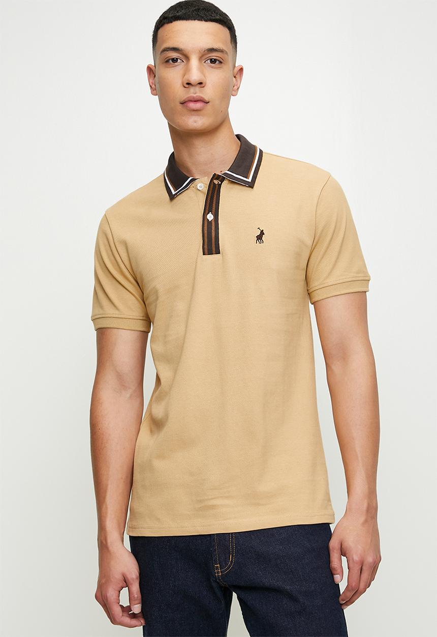 POLO - Ashton plain pique short sleeve contrast placket golfer - camel