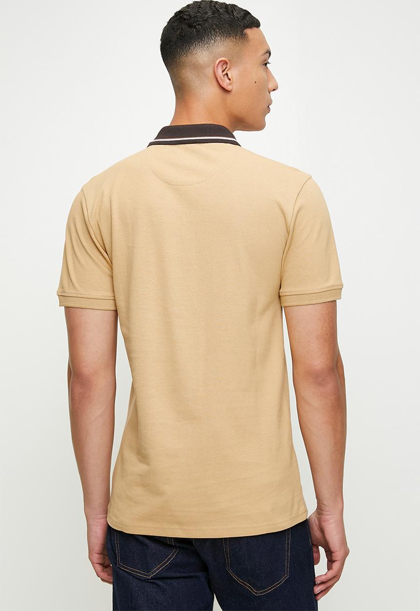 POLO - Ashton plain pique short sleeve contrast placket golfer - camel