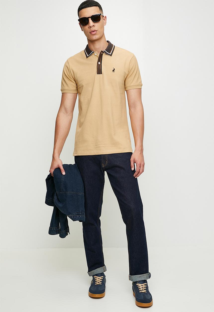 POLO - Ashton plain pique short sleeve contrast placket golfer - camel