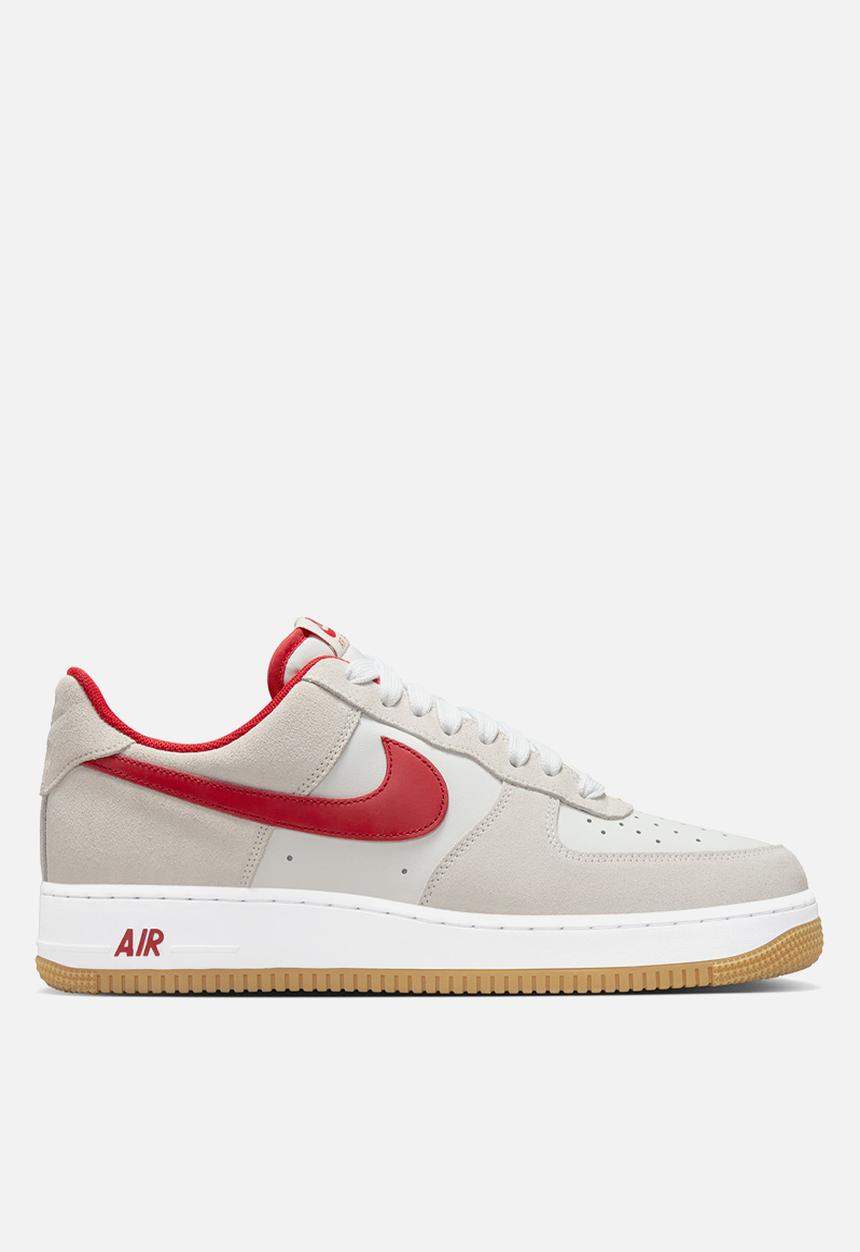 Nike - Air Force 1 '07 LV8