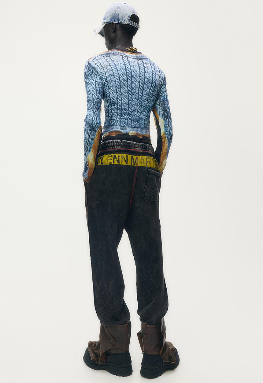 H&M - Glenn Martens H&M: Printed sweatpants - dark brown 