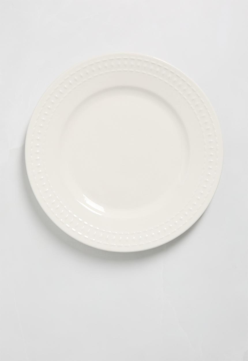 Sixth Floor - Dotty dinner plate set of 4 - White