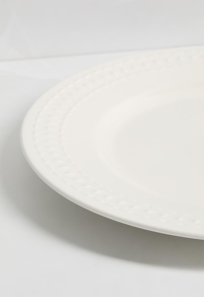 Sixth Floor - Dotty dinner plate set of 4 - White