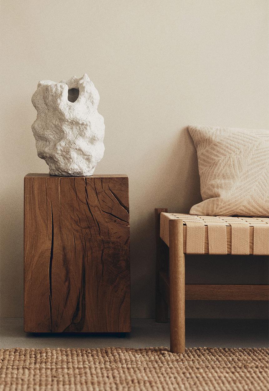 H&M - Lava stone-look vase - white