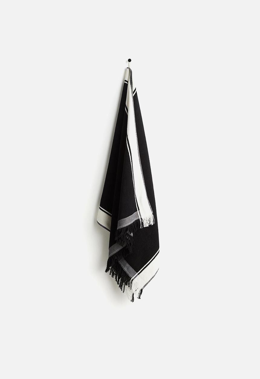 H&M - Fringed beach towel - black