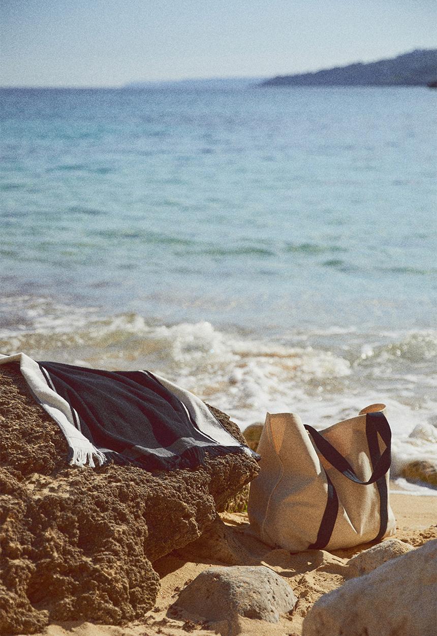 H&M - Fringed beach towel - black