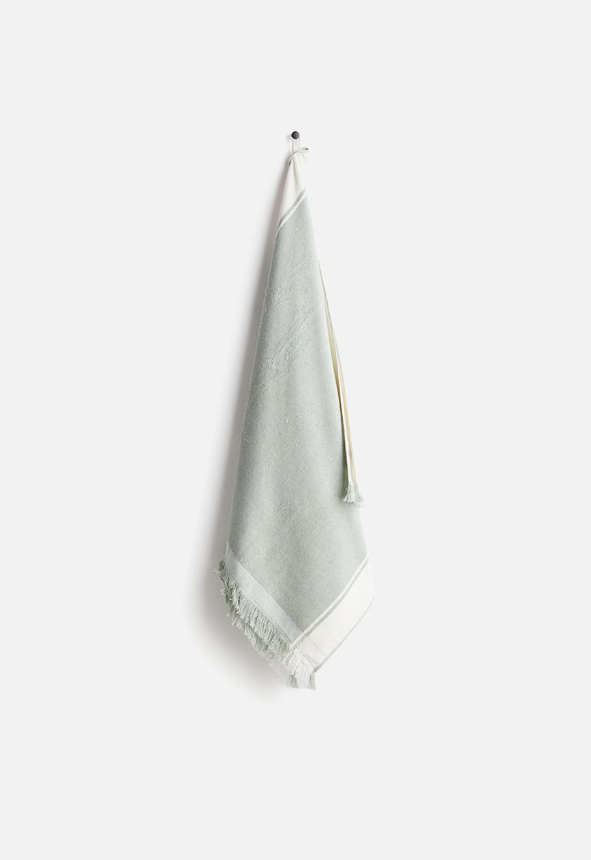 H&M - Fringed beach towel - light dusty green