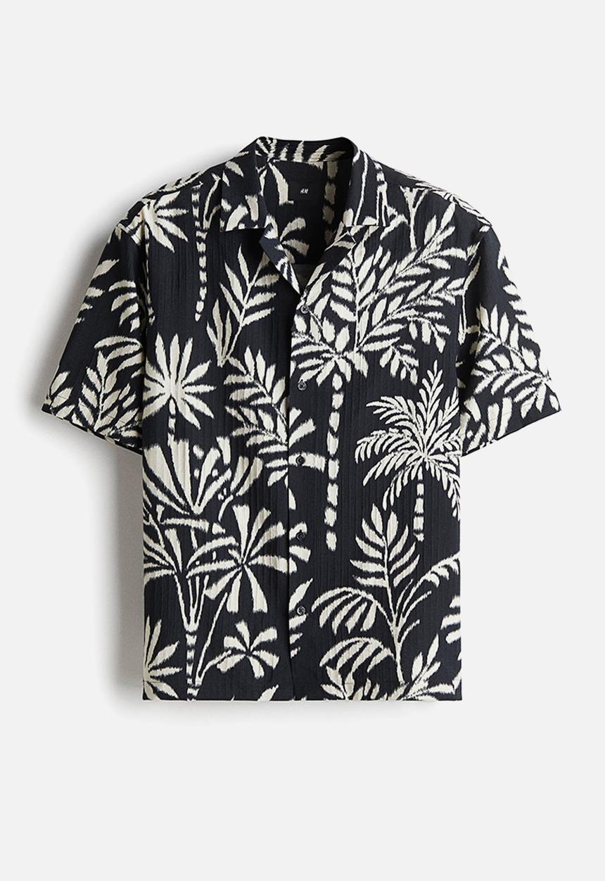 H&M - Regular fit resort shirt - black leaf-patterned