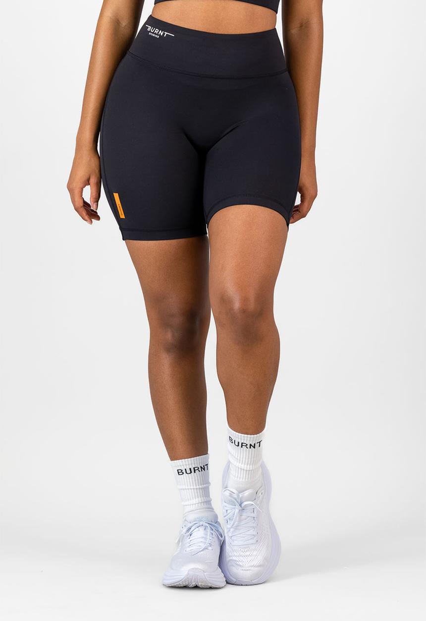 Burnt  - Essential Arise Short 6-inch Inseam- Black