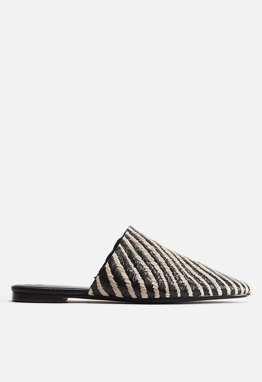 H&M - Straw mules - black zebra print