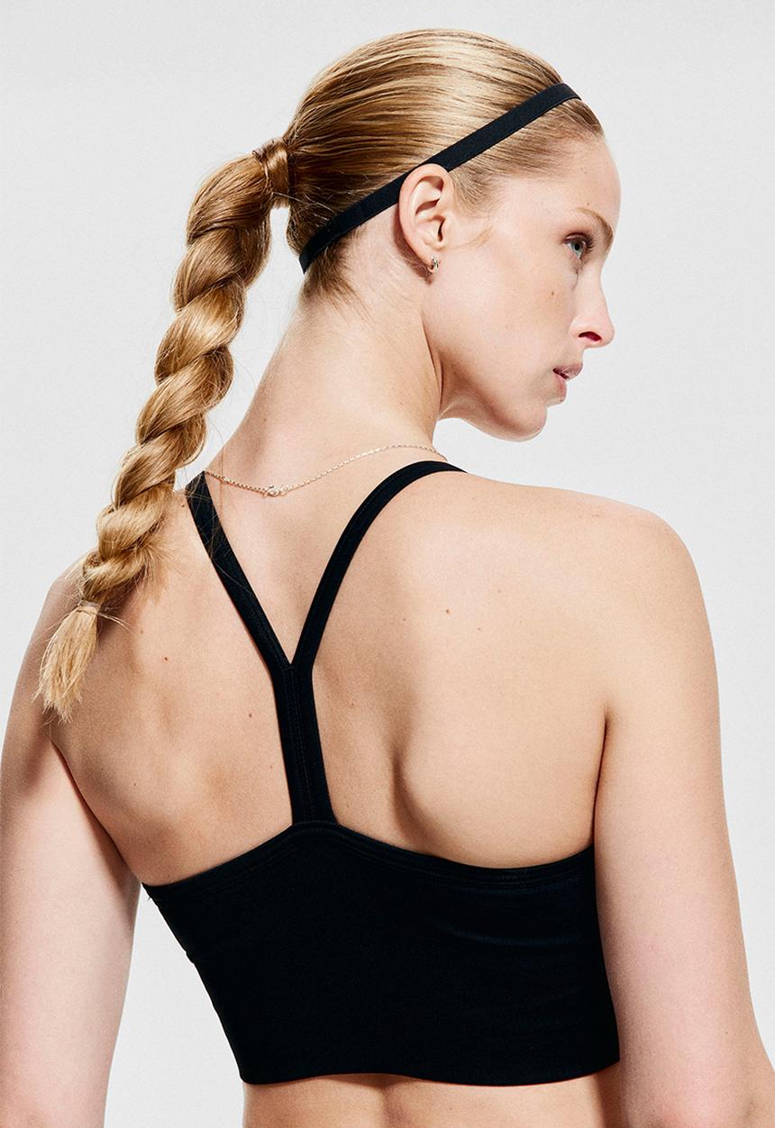 H&M - Seamless medium support sports bra with drymove™ - black