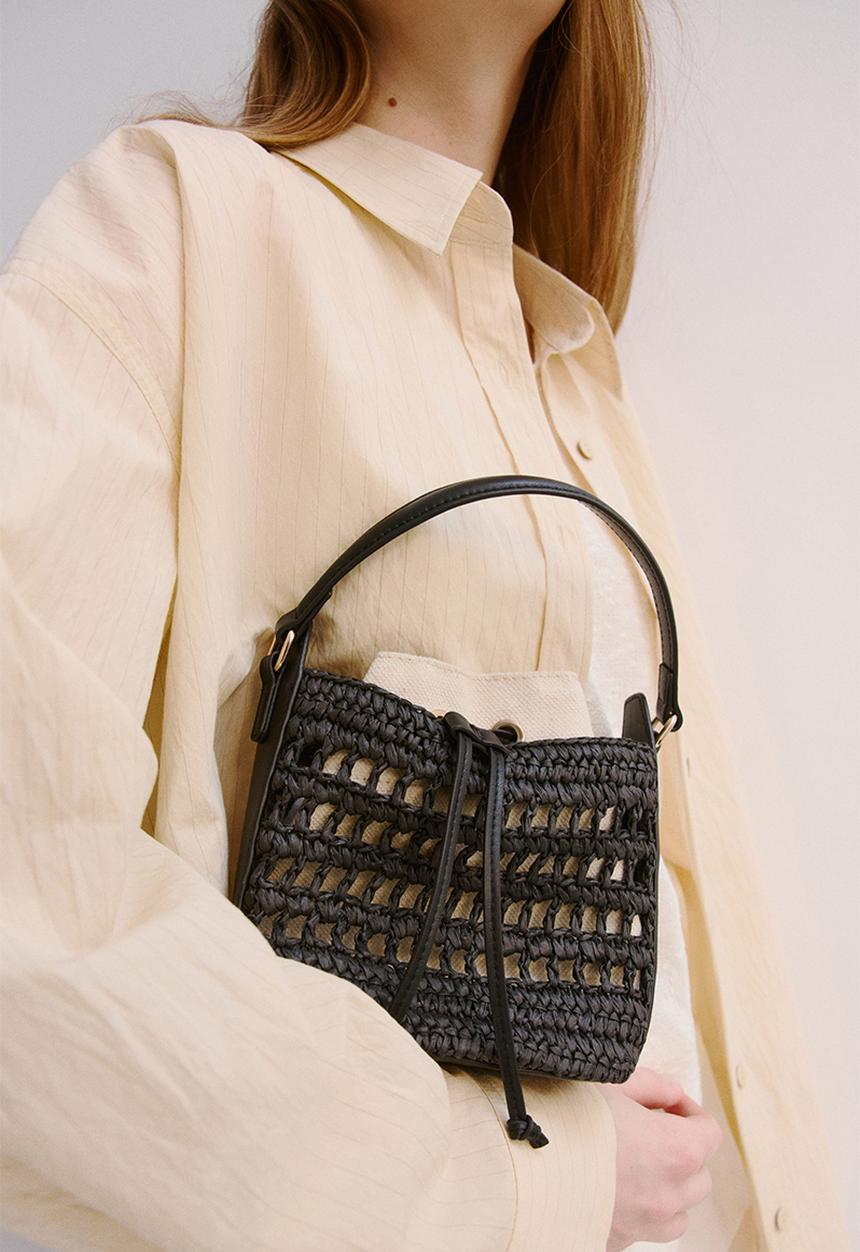 H&M - Straw crossbody bag - black