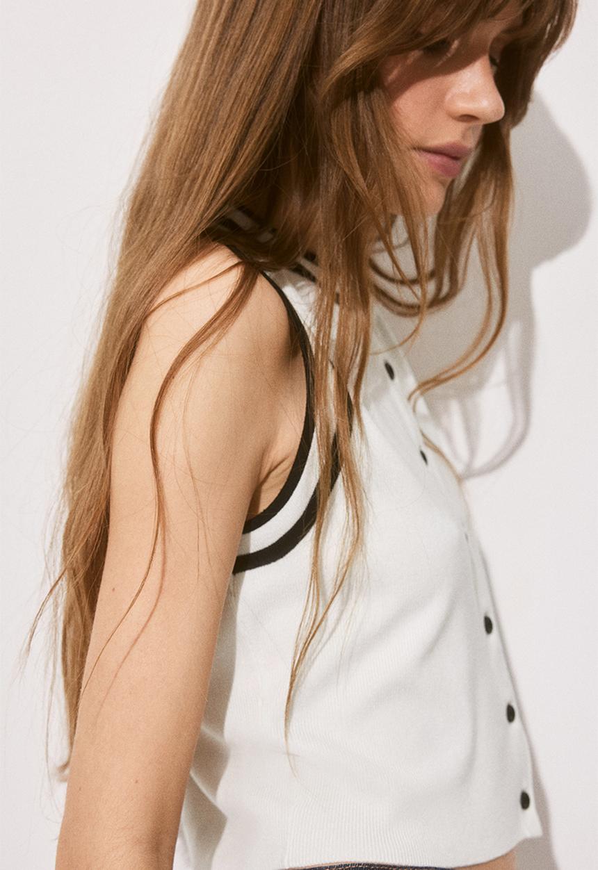 H&M - Button-front sweater vest - white