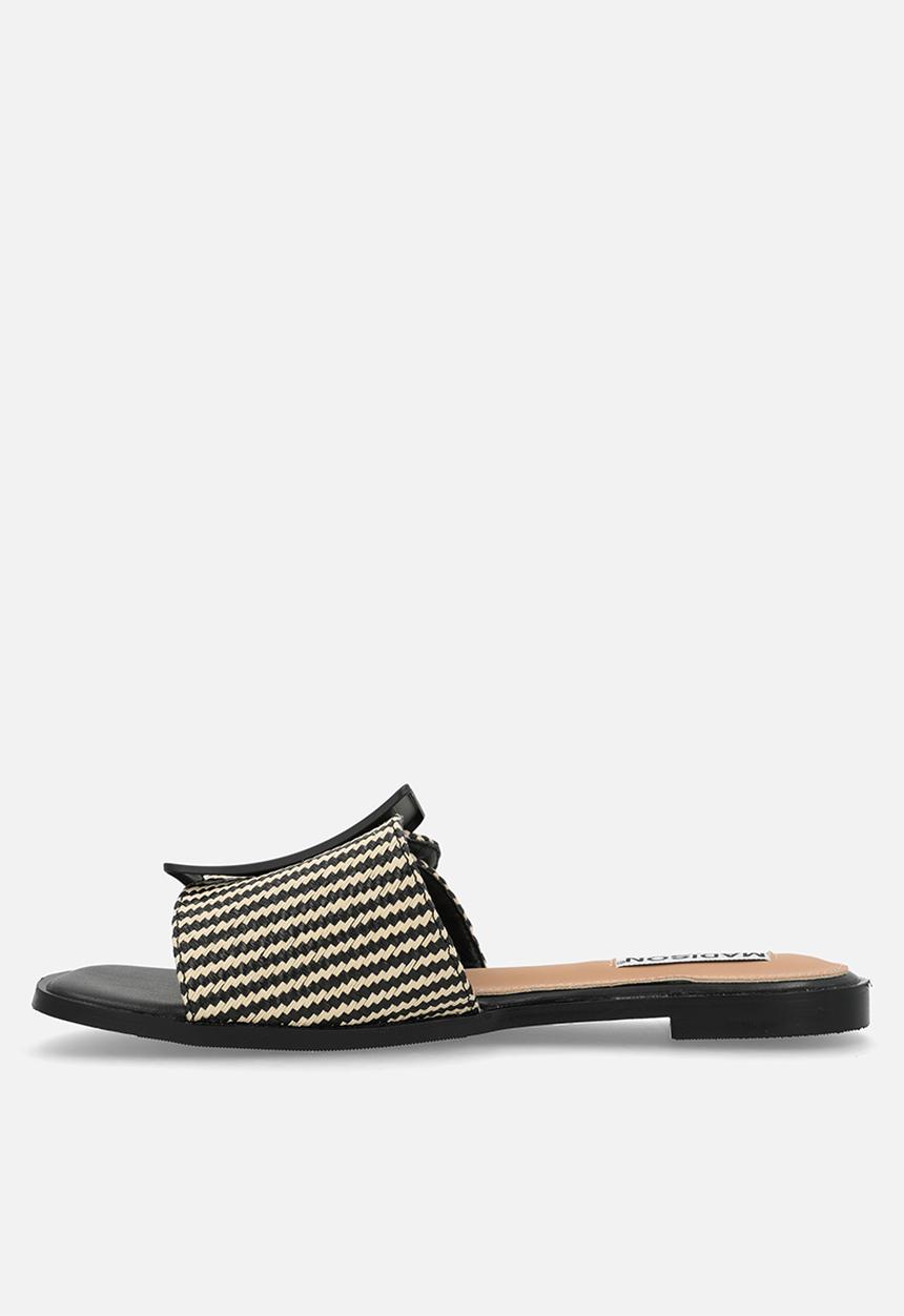 Madison® - Janvee 2 slide - black