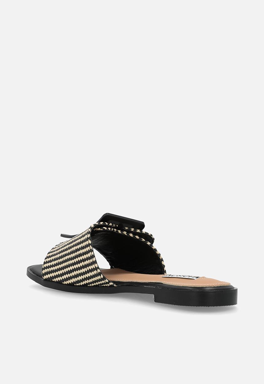Madison® - Janvee 2 slide - black