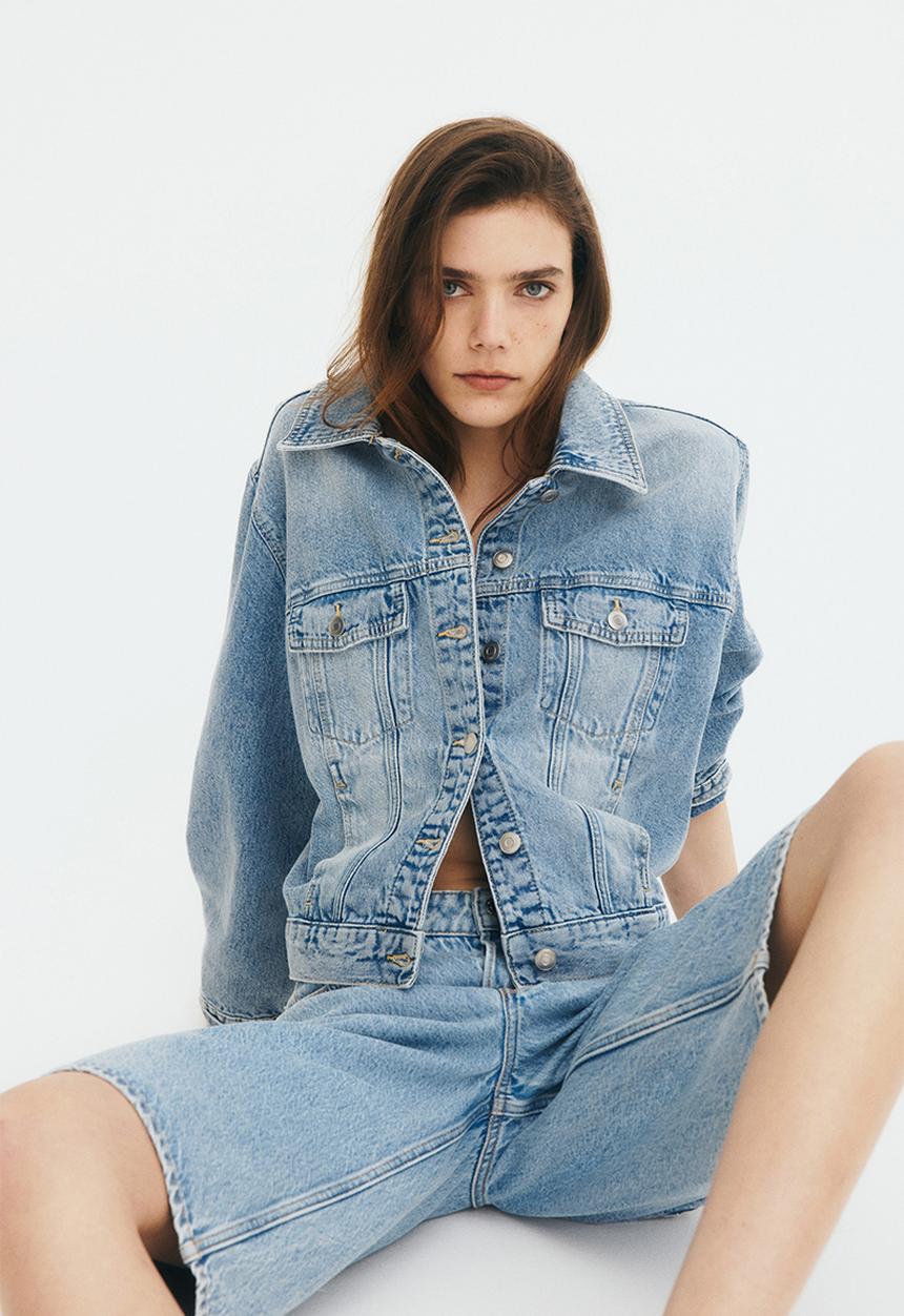 H&M - High knee denim shorts - light denim blue