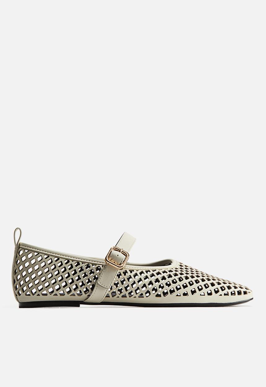 H&M - Perforated mary jane ballet pumps - light beige 