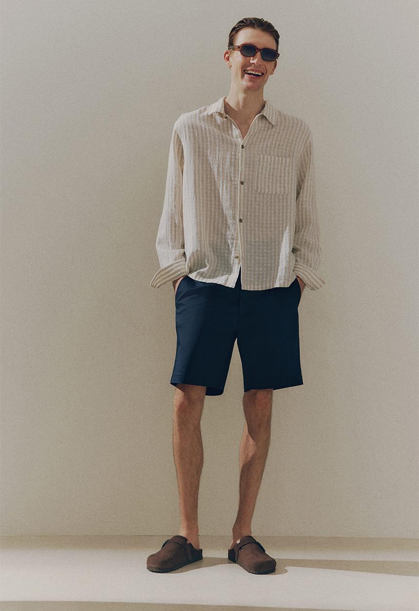 H&M - Regular fit chino shorts - navy blue