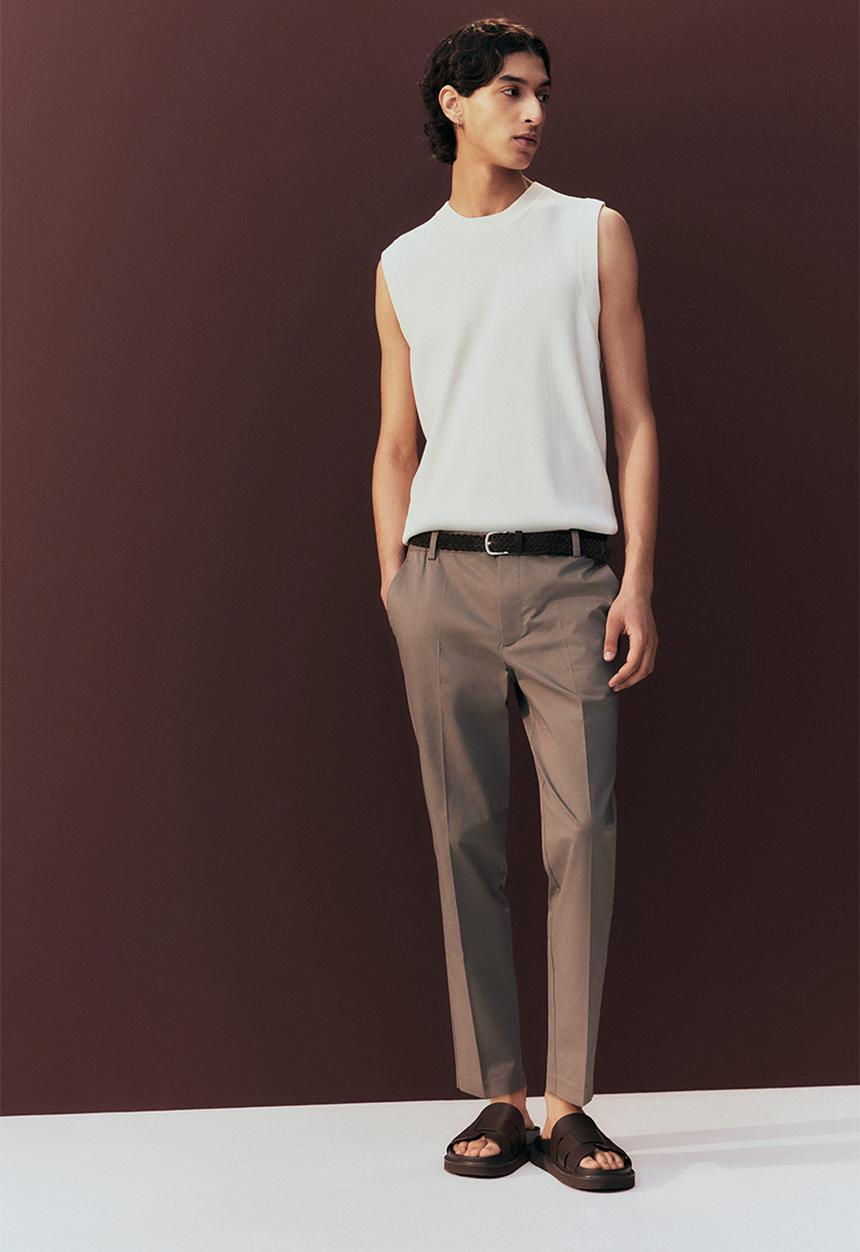 H&M - Slim fit cropped trousers - dark beige 