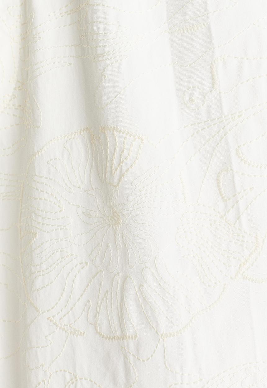 H&M - Relaxed fit embroidered shorts - cream/seashells 