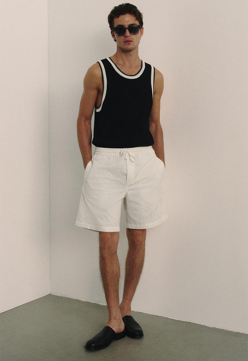 H&M - Relaxed fit embroidered shorts - cream/seashells 