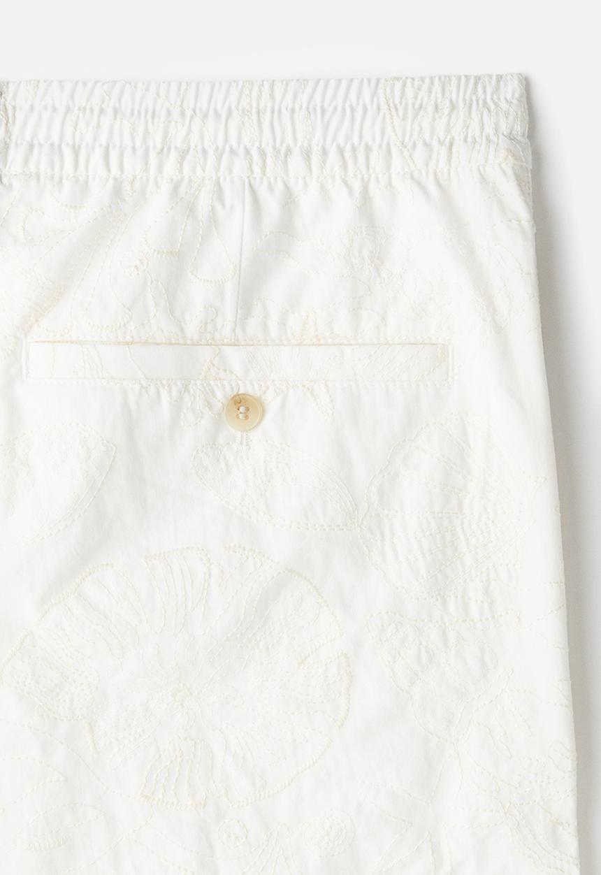 H&M - Relaxed fit embroidered shorts - cream/seashells 