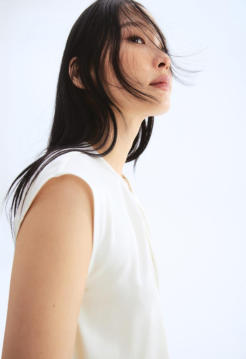 H&M - Pleat-front blouse - white