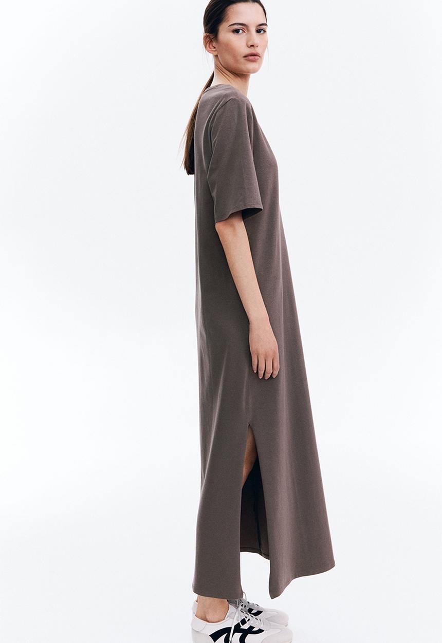 H&M - Long T-shirt dress - dark mole