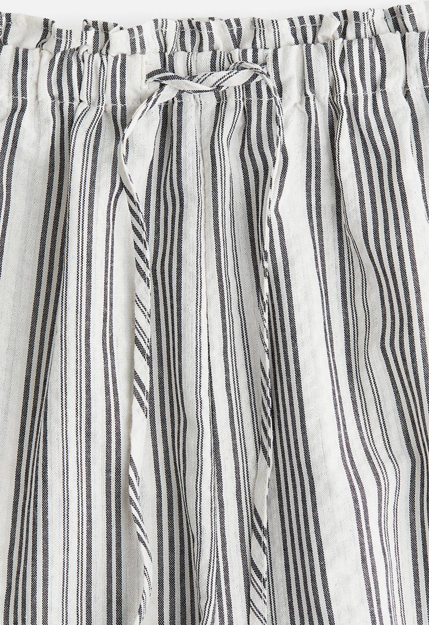 H&M - High-waisted drawstring shorts - white & grey striped