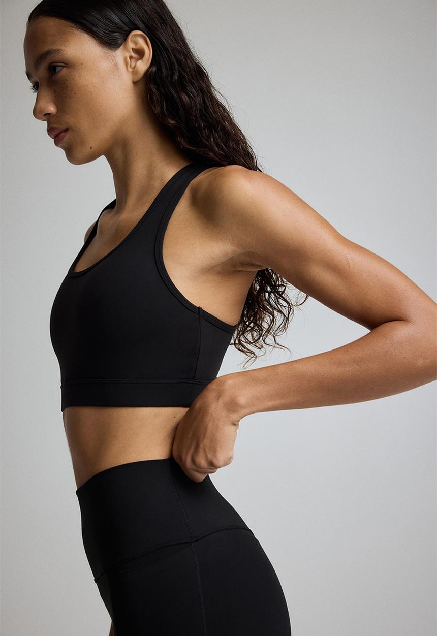 H&M - Medium support sports bra with softmove™ - black