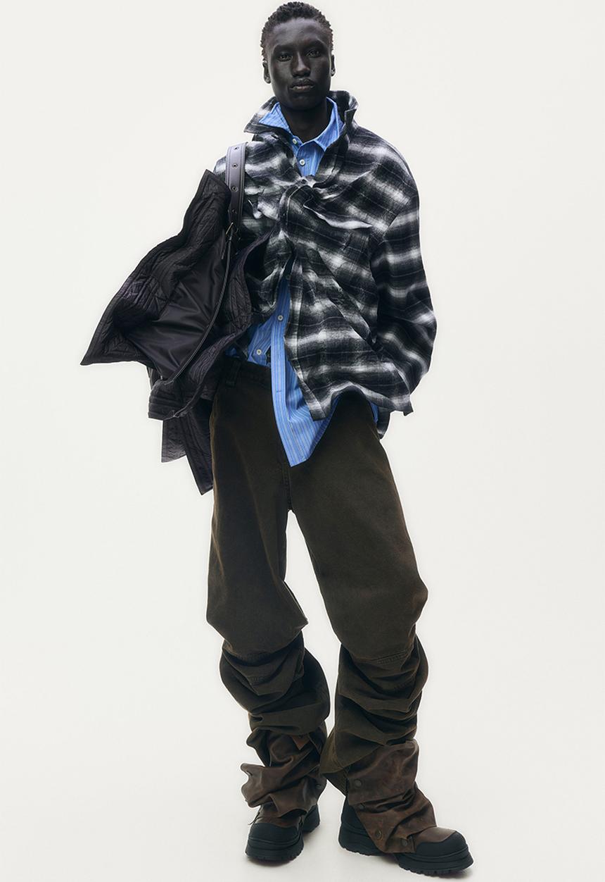 H&M - Glenn Martens H&M: Foiled flannel overshirt -  black/checked